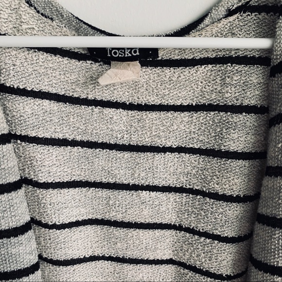 Long sleeve black and white light cardigan. - Picture 3 of 6